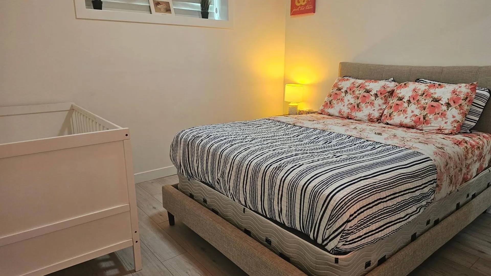 New Built House, Stay In Style Guest Suite, 2Bedroom, 2Bed, 2Bath Edmonton Holiday home