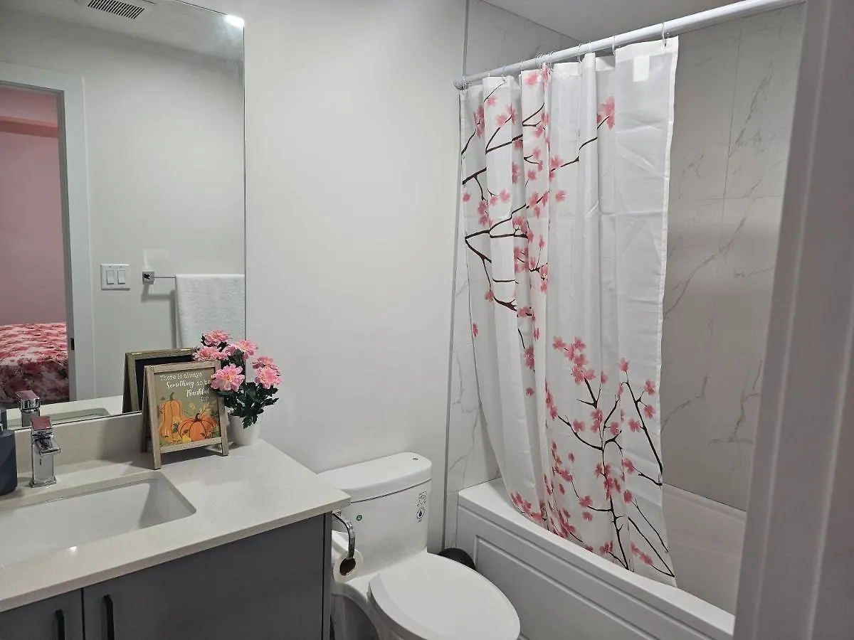 New Built House, Stay In Style Guest Suite, 2Bedroom, 2Bed, 2Bath Edmonton 0*,  Canada