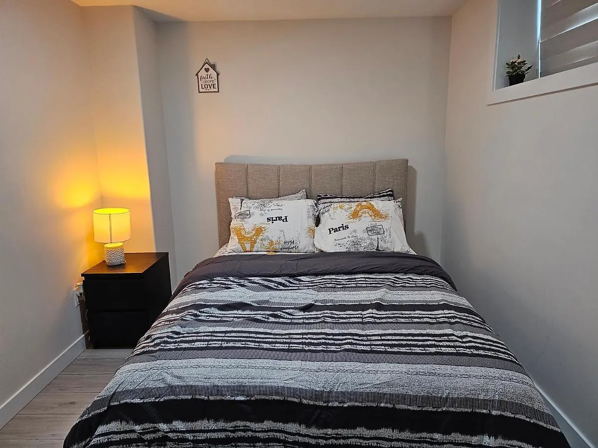 New Built House, Stay In Style Guest Suite, 2Bedroom, 2Bed, 2Bath Edmonton 0*,